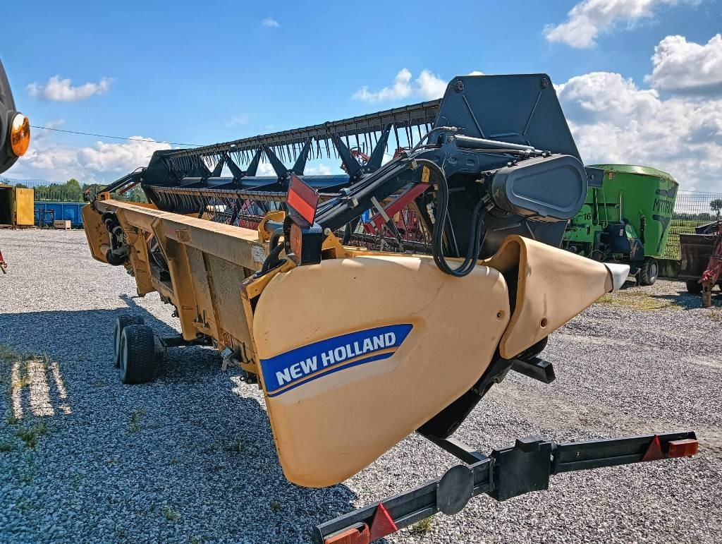 New Holland SOIA FLEX 7 MT  - Harvester attachment: picture 2 New Holland SOIA FLEX 7 MT  - Harvester attachment: picture 2