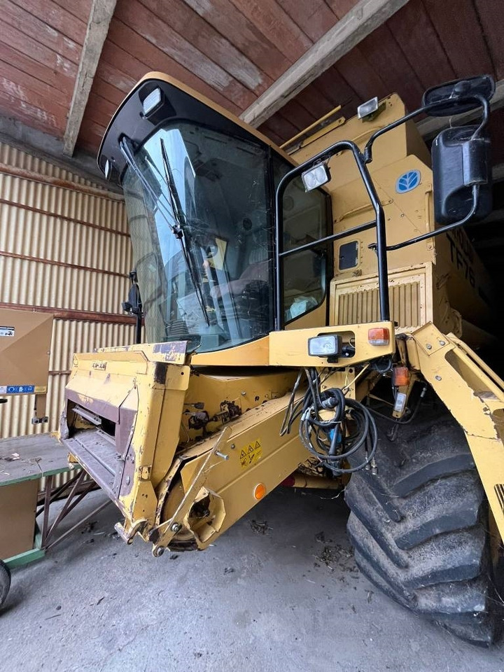 New Holland TF 76 - Combine harvester: picture 5 New Holland TF 76 - Combine harvester: picture 5