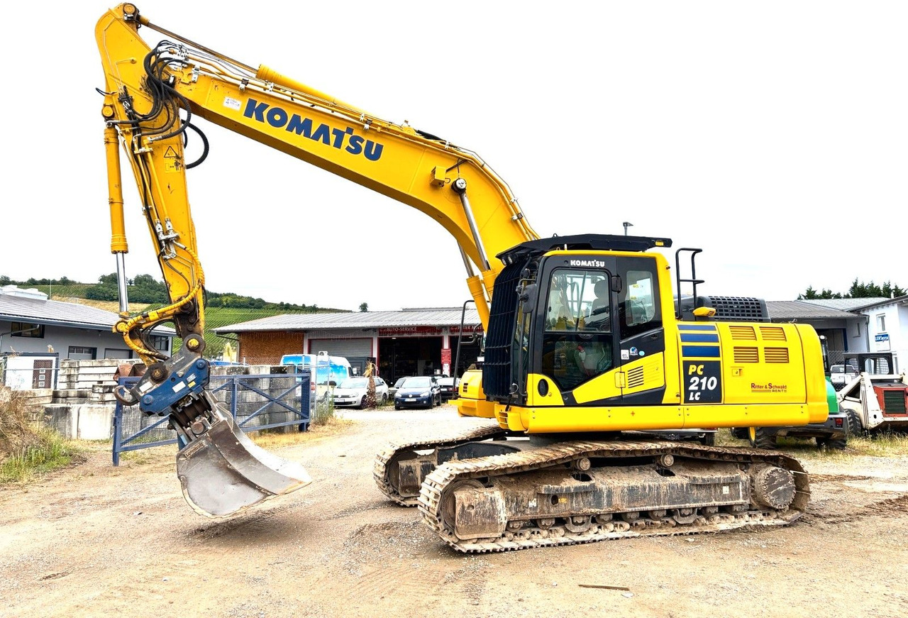 Komatsu PC210LC-11E0 - Crawler excavator: picture 1 Komatsu PC210LC-11E0 - Crawler excavator: picture 1