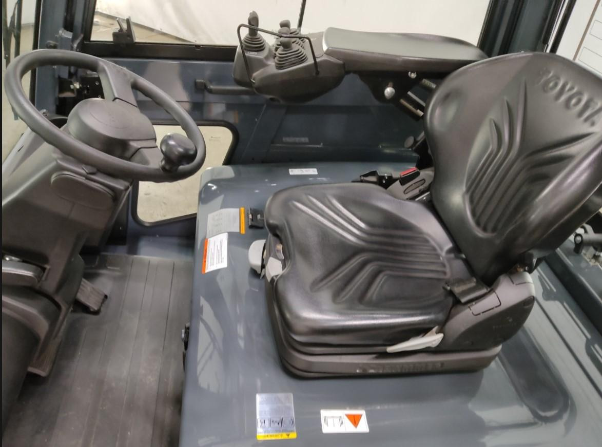 Toyota  - Electric forklift: picture 3 Toyota  - Electric forklift: picture 3