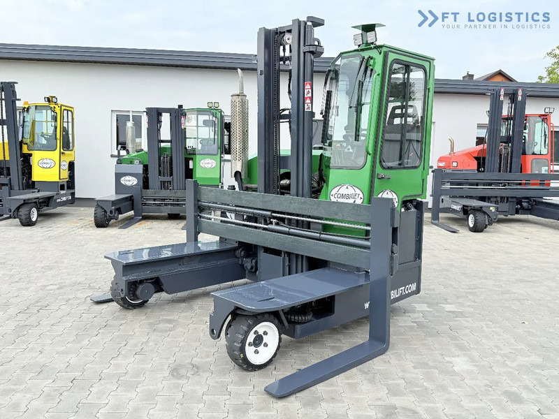Combilift C3000 / DIESEL / DUPLEX - 4000MM / WIDE FORK POSITIONER 2700MM / FULL HEATED CABIN / ONLY 6905H / CONDITION - LIKE NEW! C3000 / - 4-way reach truck: picture 1 Combilift C3000 / DIESEL / DUPLEX - 4000MM / WIDE FORK POSITIONER 2700MM / FULL HEATED CABIN / ONLY 6905H / CONDITION - LIKE NEW! C3000 / - 4-way reach truck: picture 1