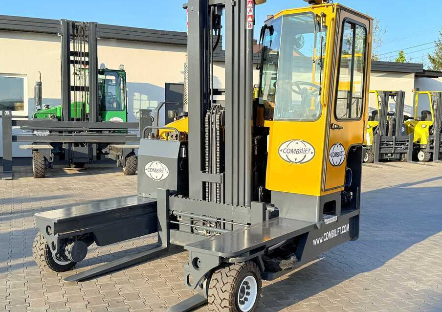 4-way reach truck Combilift C4000 / GAS / TRIPLEX – 5600MM / FREE LIFT / FORK SIDESHIFT / LIKE NEW: picture 13