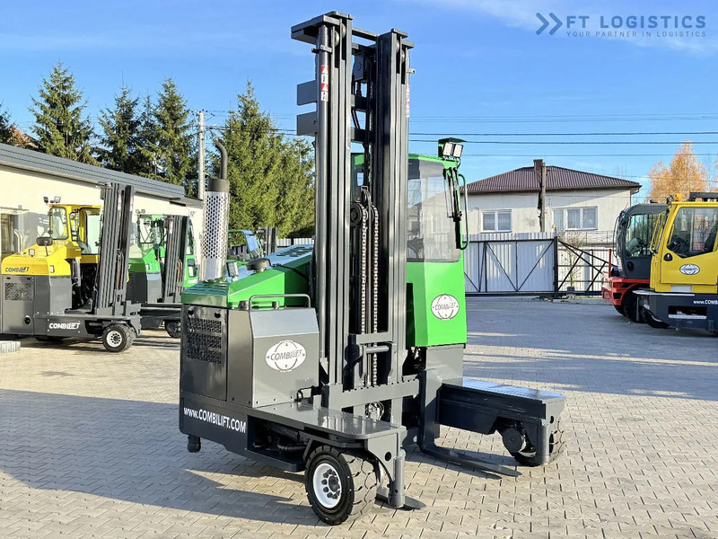 Combilift C4000 / GAS / TRIPLEX - 6900MM / FREE-LIFT / FULL CABIN C4000 / GAS / TRIPLEX - 6900MM / FREE-LIFT / FULL CABIN - 4-way reach truck: picture 5 Combilift C4000 / GAS / TRIPLEX - 6900MM / FREE-LIFT / FULL CABIN C4000 / GAS / TRIPLEX - 6900MM / FREE-LIFT / FULL CABIN - 4-way reach truck: picture 5