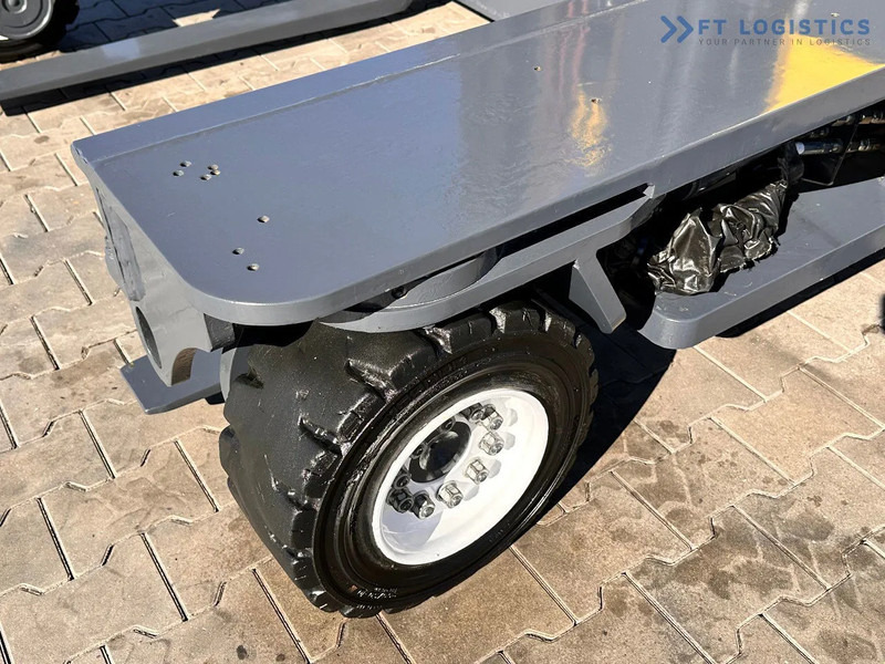 Combilift C4000 / LPG / DUPLEX / 4100MM / SCALE / SIDE SHIFT / LIKE NEW C4000 / LPG / DUPLEX / 4100MM / SCALE / SIDE SHIFT / LIKE NEW - 4-way reach truck: picture 4 Combilift C4000 / LPG / DUPLEX / 4100MM / SCALE / SIDE SHIFT / LIKE NEW C4000 / LPG / DUPLEX / 4100MM / SCALE / SIDE SHIFT / LIKE NEW - 4-way reach truck: picture 4