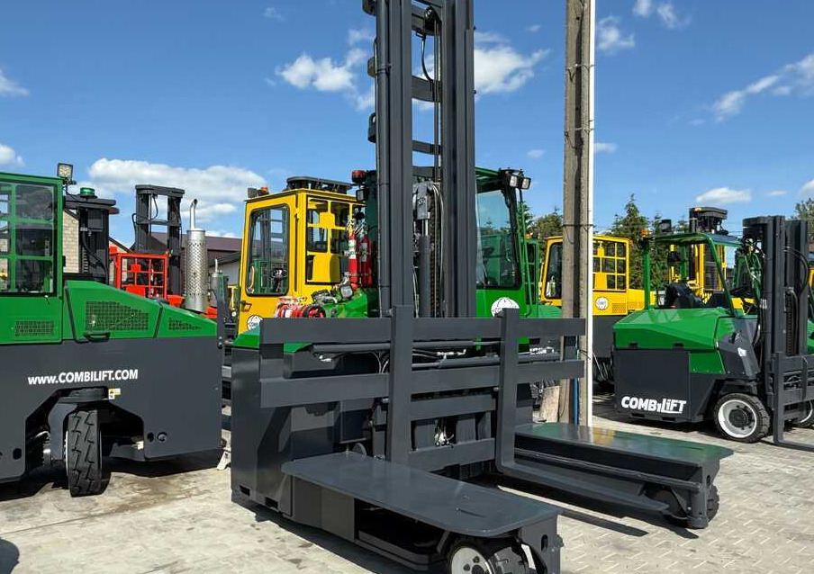Combilift C5000E / ELECTRIC / TRIPLEX 8300MM / FULL FREE LIFT / WIDE POSITIONER / FORK SIDESHIFT / BATTERY LIKE NEW - 4-way reach truck: picture 4 Combilift C5000E / ELECTRIC / TRIPLEX 8300MM / FULL FREE LIFT / WIDE POSITIONER / FORK SIDESHIFT / BATTERY LIKE NEW - 4-way reach truck: picture 4
