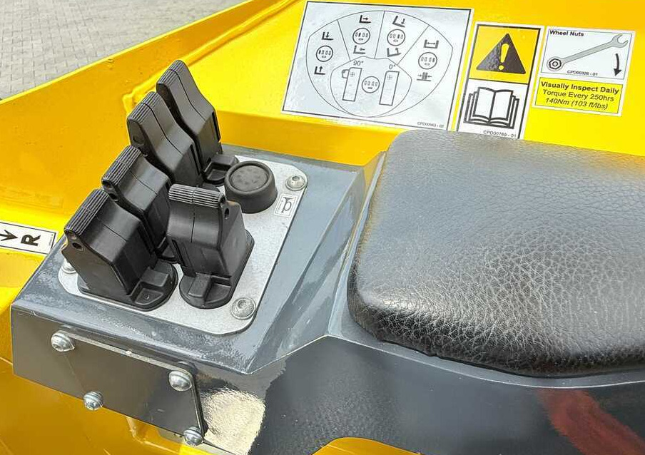 4-way reach truck Combilift MR / ELECTRIC / TRIPLEX – 6000MM / FULL FREE LIFT / WIDE POSITIONER / FORK SIDESHIFT / ONLY 1400 HOURS / LIKE NEW: picture 37