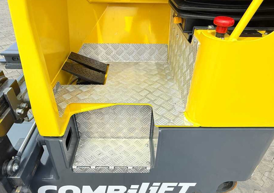 4-way reach truck Combilift MR / ELECTRIC / TRIPLEX – 6000MM / FULL FREE LIFT / WIDE POSITIONER / FORK SIDESHIFT / ONLY 1400 HOURS / LIKE NEW: picture 15