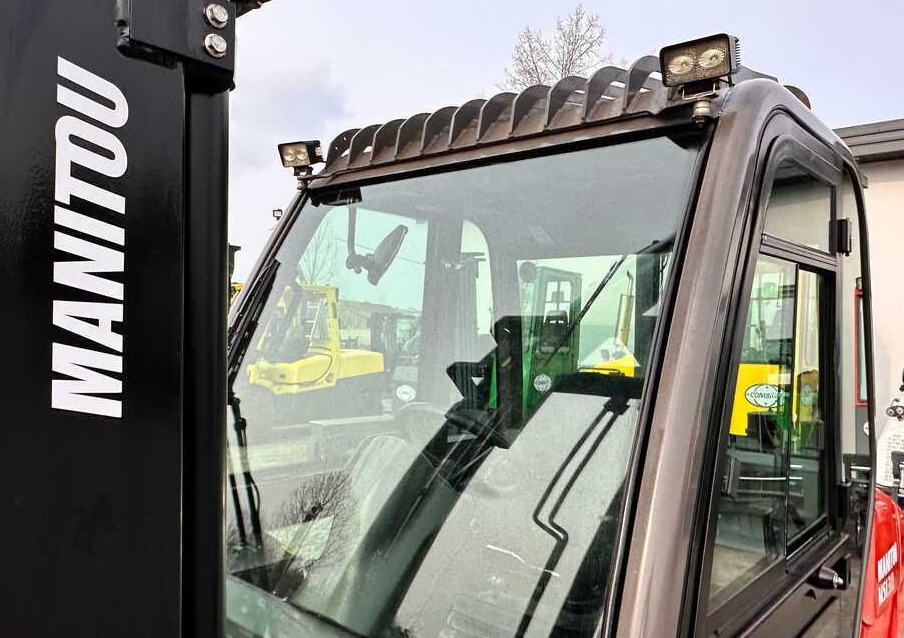 Manitou MSI30 / DIESEL / DUPLEX / 3400MM / CABIN / FORK POSITIONER / SIDE SHIFT / LIKE NEW - Rough terrain forklift: picture 2 Manitou MSI30 / DIESEL / DUPLEX / 3400MM / CABIN / FORK POSITIONER / SIDE SHIFT / LIKE NEW - Rough terrain forklift: picture 2