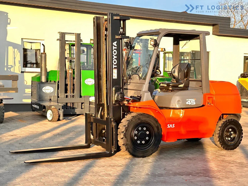 Toyota 42-4FD40 / DIESEL / 4500KG / DUPLEX / FORKS 1400MM / WELL-MAINTAINED 42-4FD40 / DIESEL / 4500KG / DUPLEX / FORKS 1400MM / WELL-M - Diesel forklift: picture 3 Toyota 42-4FD40 / DIESEL / 4500KG / DUPLEX / FORKS 1400MM / WELL-MAINTAINED 42-4FD40 / DIESEL / 4500KG / DUPLEX / FORKS 1400MM / WELL-M - Diesel forklift: picture 3