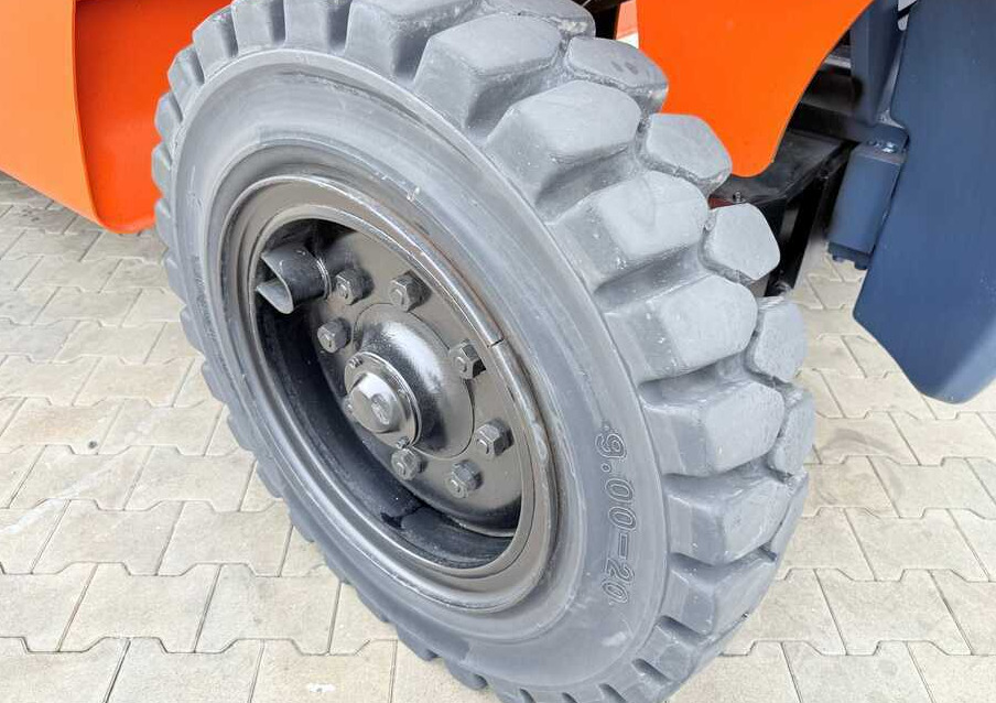 Toyota 60-5FD80 / DIESEL / DUPLEX - 4500MM / NEW TYRES / HEATED CABIN / 8 TON / UDT / EXCELLENT CONDITION - Diesel forklift: picture 5 Toyota 60-5FD80 / DIESEL / DUPLEX - 4500MM / NEW TYRES / HEATED CABIN / 8 TON / UDT / EXCELLENT CONDITION - Diesel forklift: picture 5