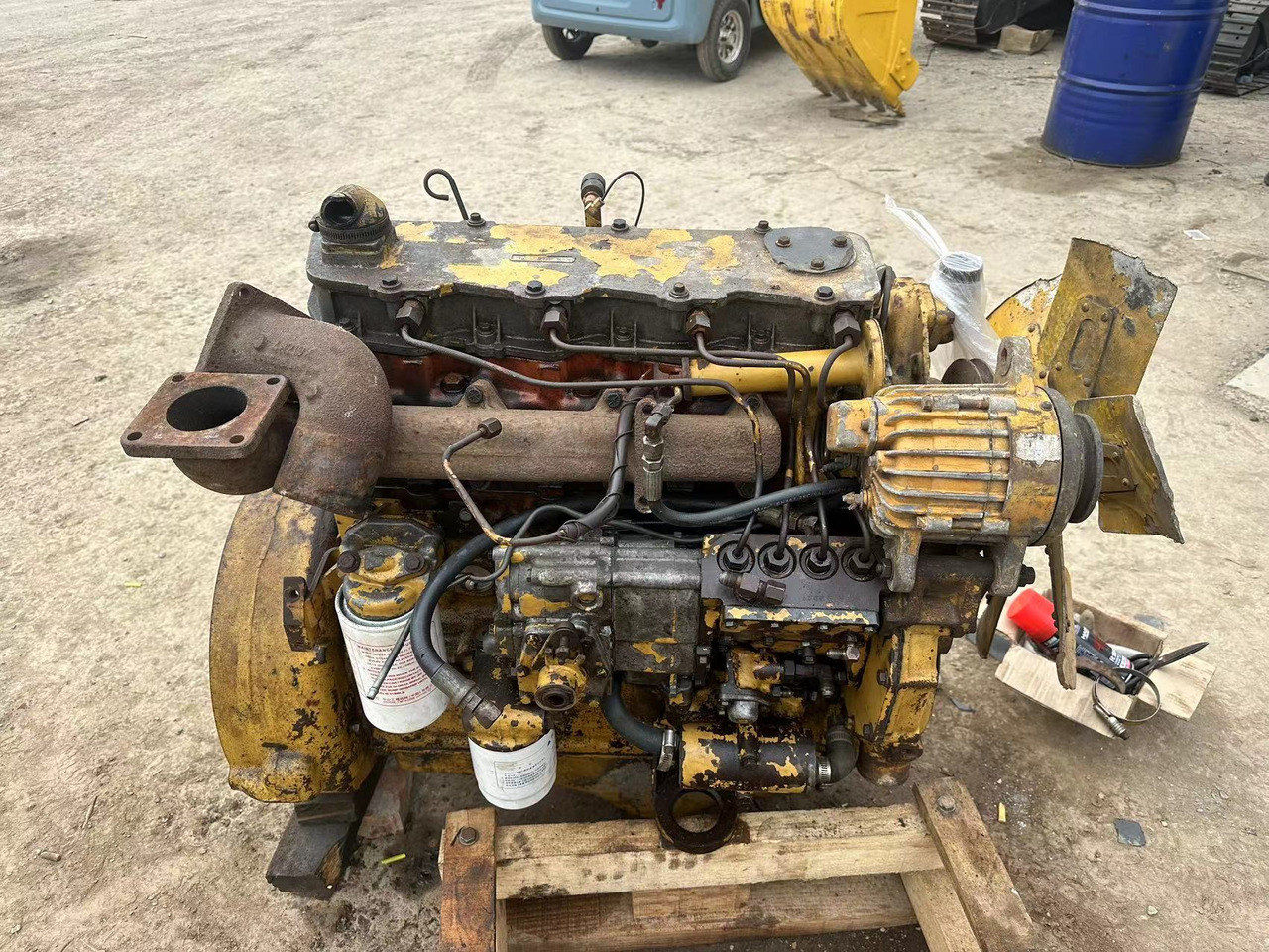 CATERPILLAR 3204 - Engine for Mini excavator: picture 1 CATERPILLAR 3204 - Engine for Mini excavator: picture 1