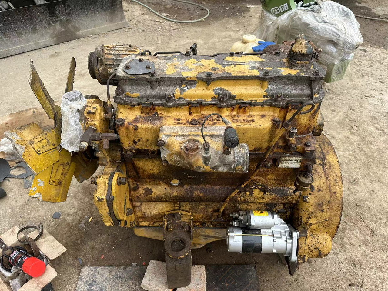 CATERPILLAR 3204 - Engine for Mini excavator: picture 3 CATERPILLAR 3204 - Engine for Mini excavator: picture 3