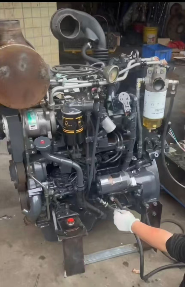 KOMATSU 4D95LE-6 - Engine for Mini excavator: picture 5 KOMATSU 4D95LE-6 - Engine for Mini excavator: picture 5