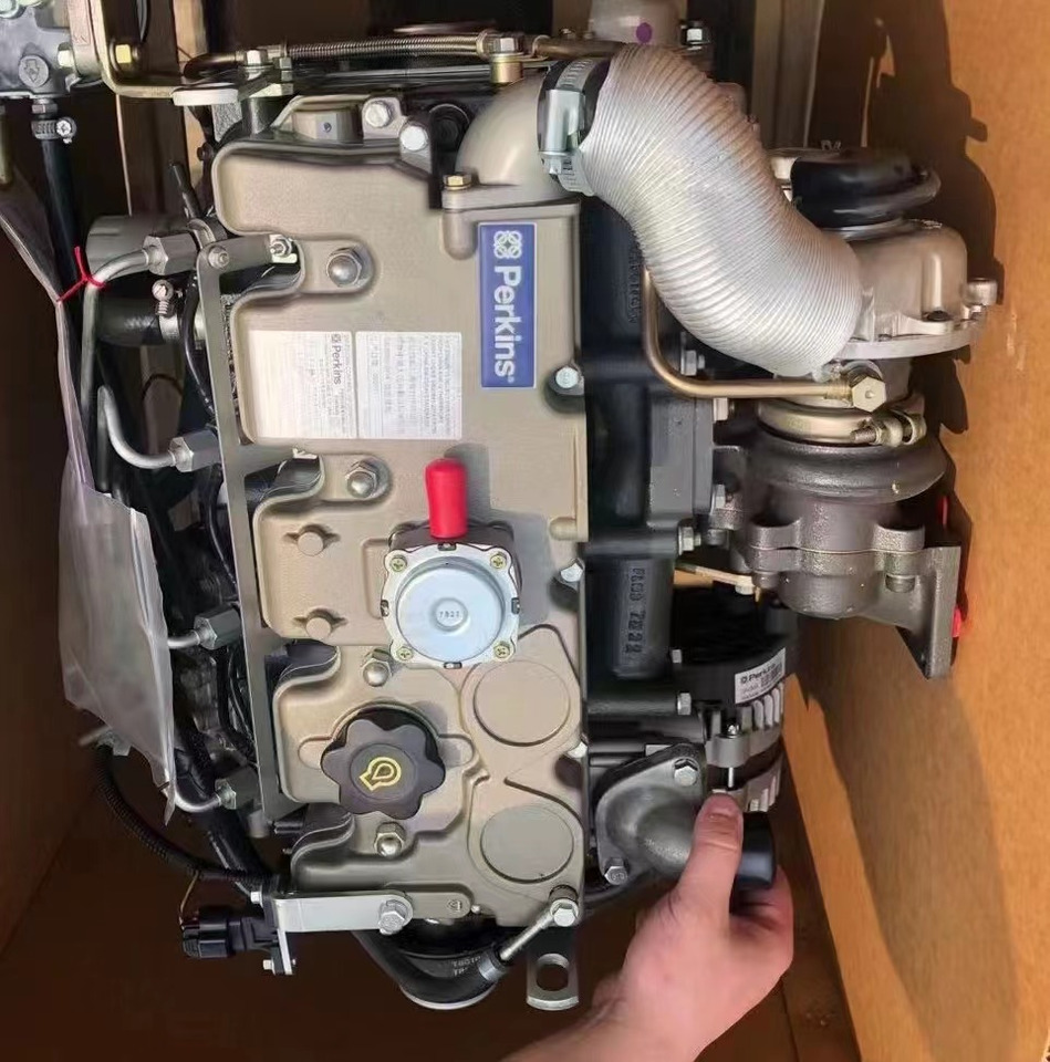 PERKINS 1106D - Engine for Excavator: picture 4 PERKINS 1106D - Engine for Excavator: picture 4
