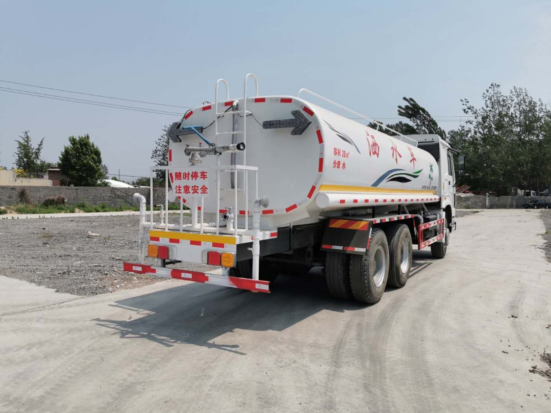 SINOTRUK 20 cubic meters tank - Tank truck: picture 3 SINOTRUK 20 cubic meters tank - Tank truck: picture 3