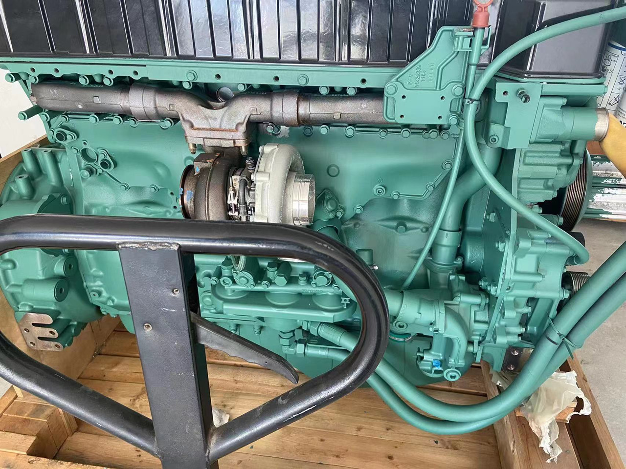 VOLVO D12D - Engine for Excavator: picture 1 VOLVO D12D - Engine for Excavator: picture 1