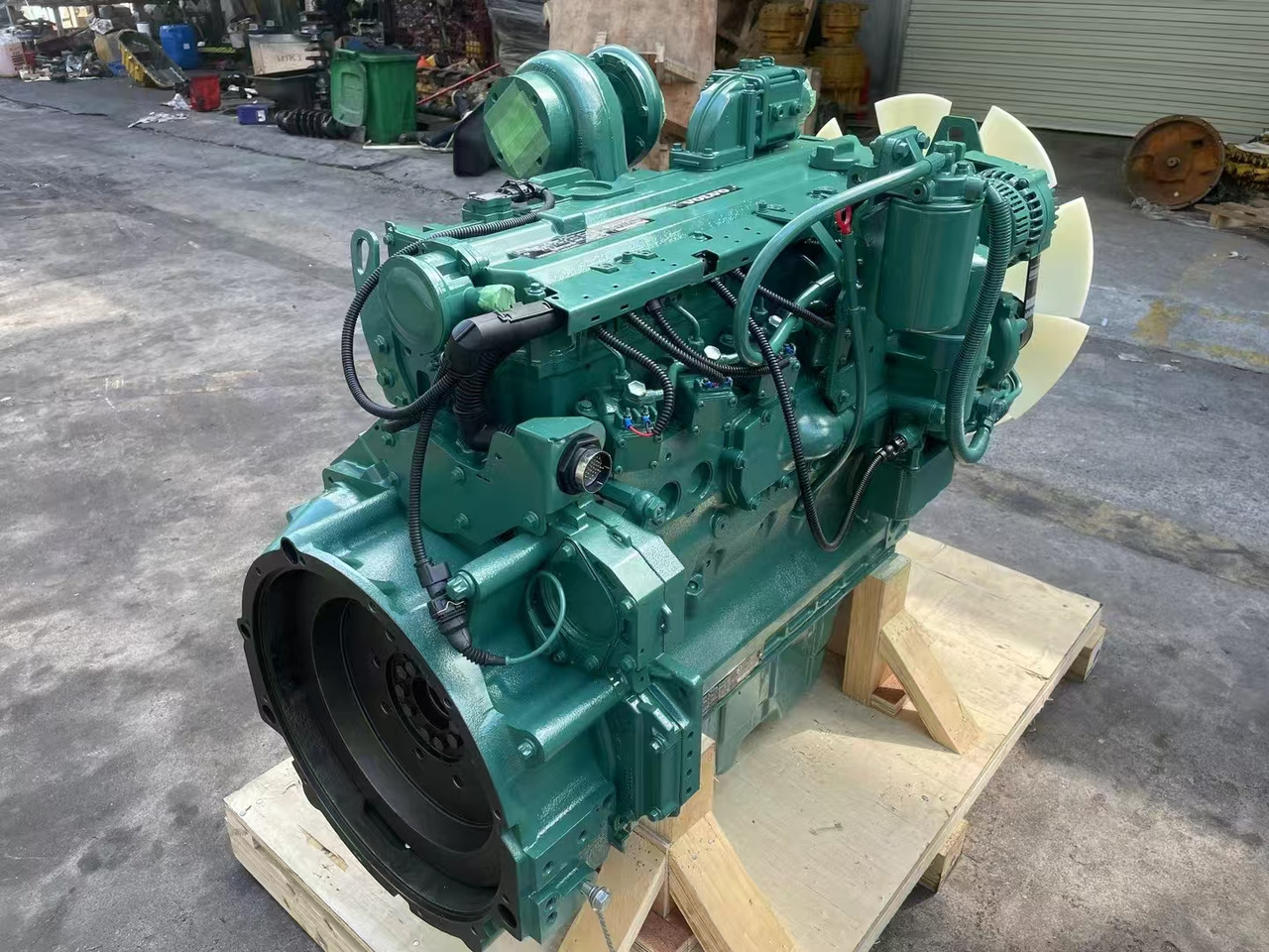 VOLVO D6D - Engine for Excavator: picture 3 VOLVO D6D - Engine for Excavator: picture 3