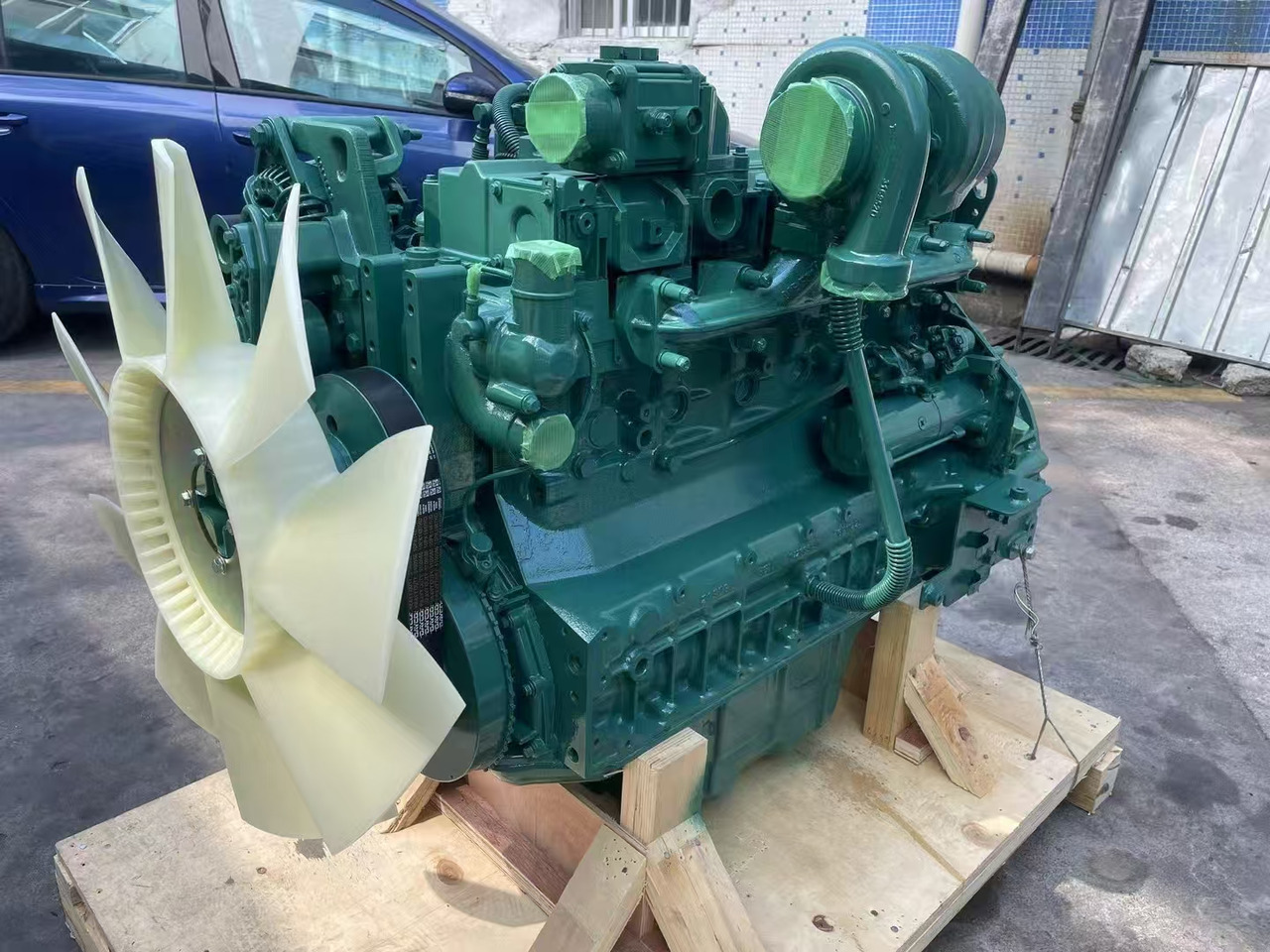 VOLVO D6D - Engine for Excavator: picture 1 VOLVO D6D - Engine for Excavator: picture 1