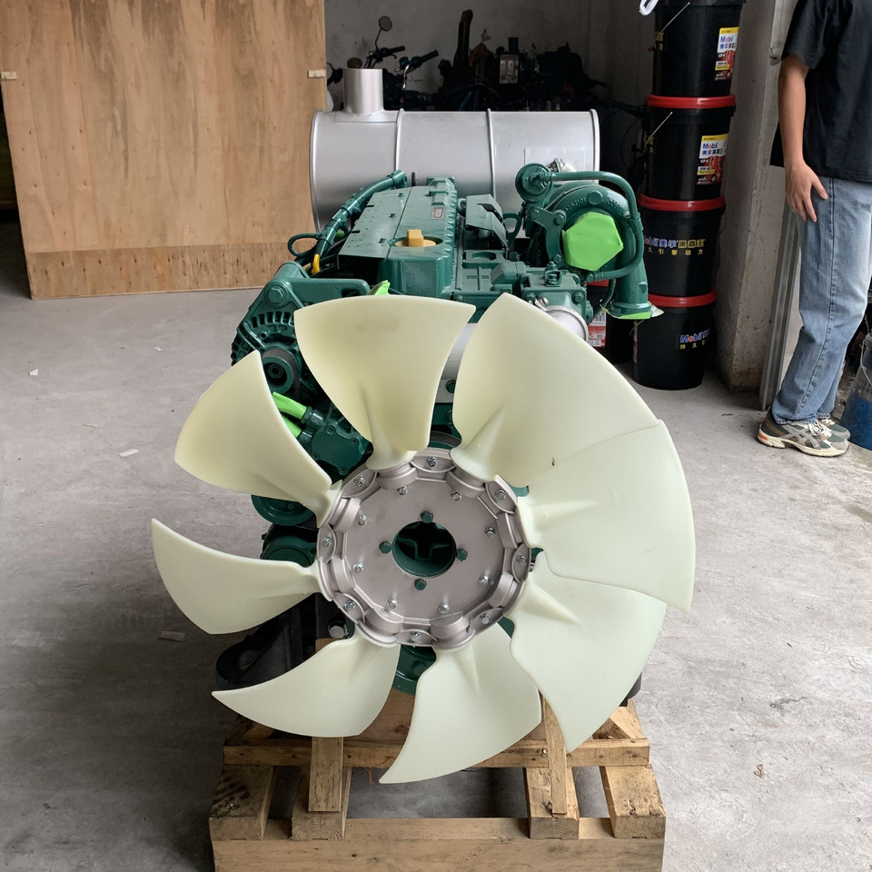 VOLVO D6E - Engine for Excavator: picture 3 VOLVO D6E - Engine for Excavator: picture 3