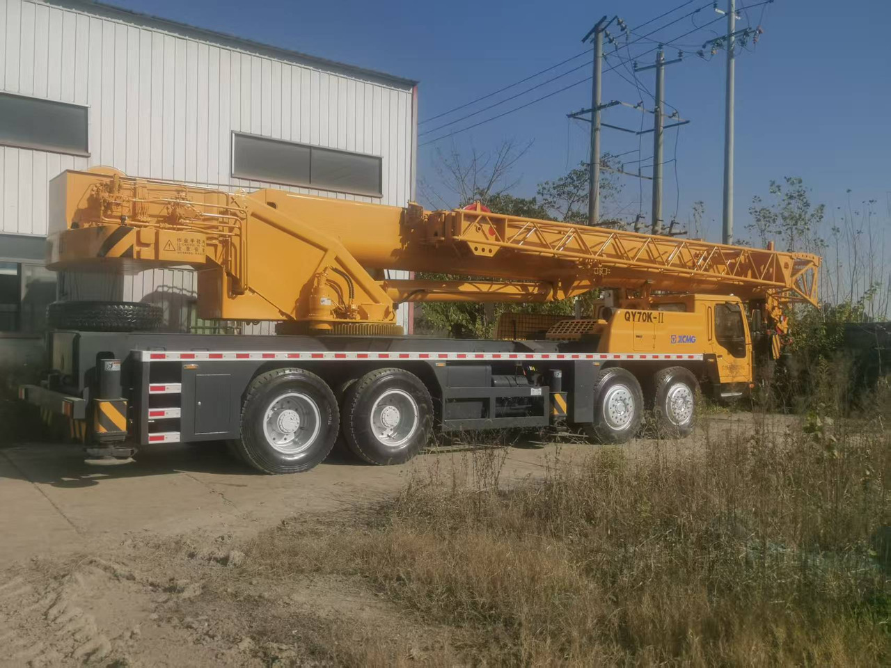 XCMG 70TONS - Crane truck: picture 2 XCMG 70TONS - Crane truck: picture 2