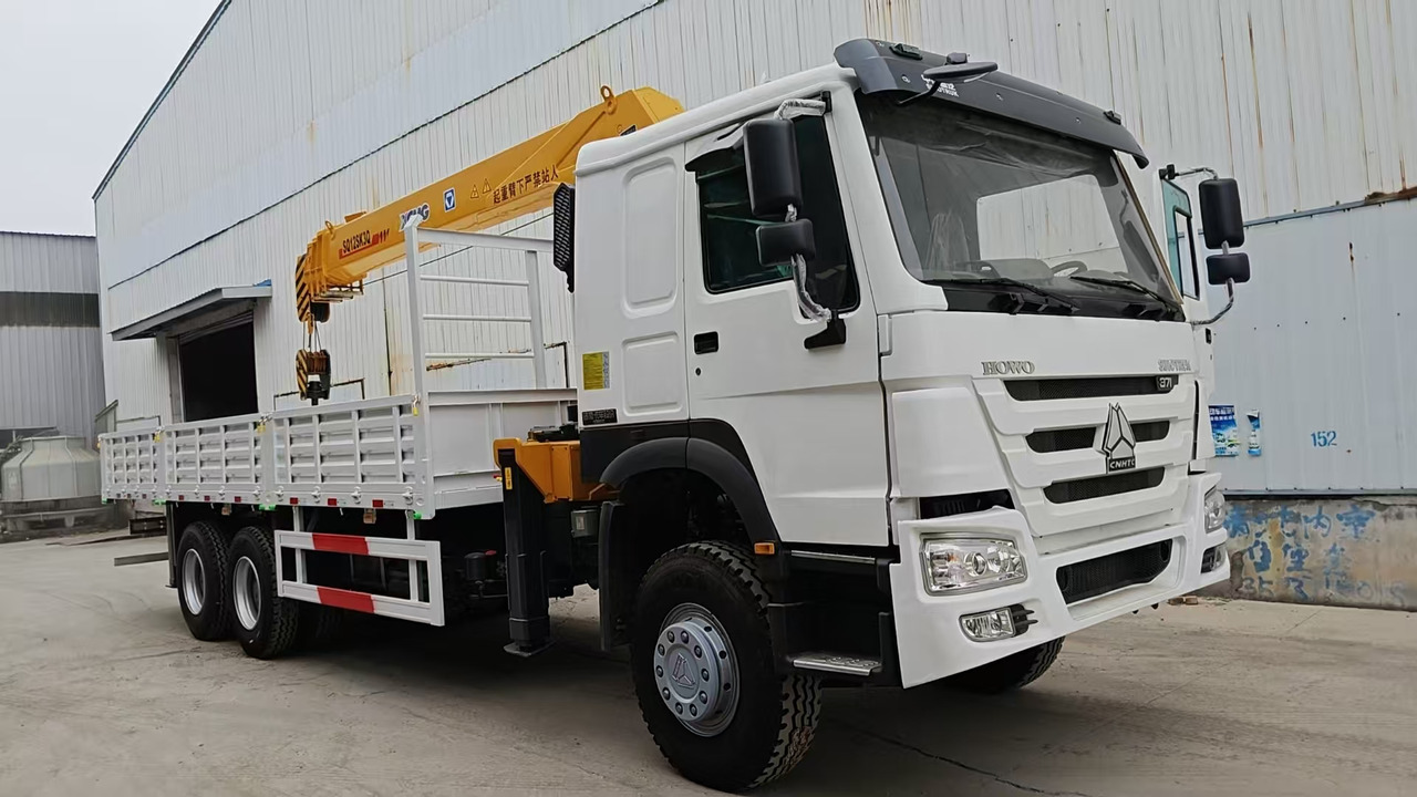 XCMG,HOWO HOWO 371 chassis,SQ12SK3Q crane truck - Crane truck: picture 1 XCMG,HOWO HOWO 371 chassis,SQ12SK3Q crane truck - Crane truck: picture 1