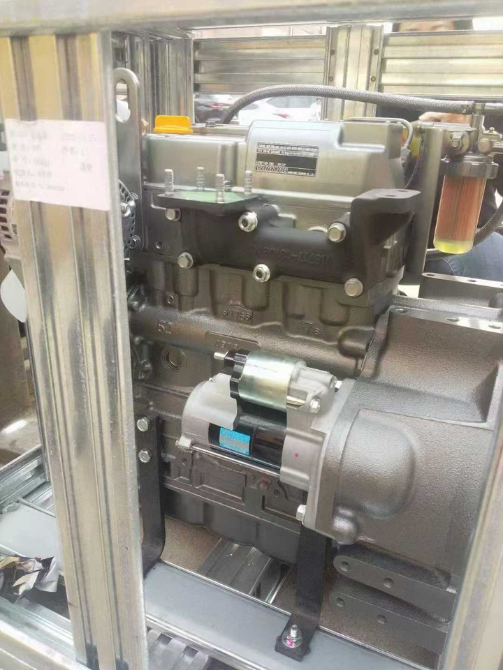 YANMAR 3TNV76 - Engine for Excavator: picture 1 YANMAR 3TNV76 - Engine for Excavator: picture 1