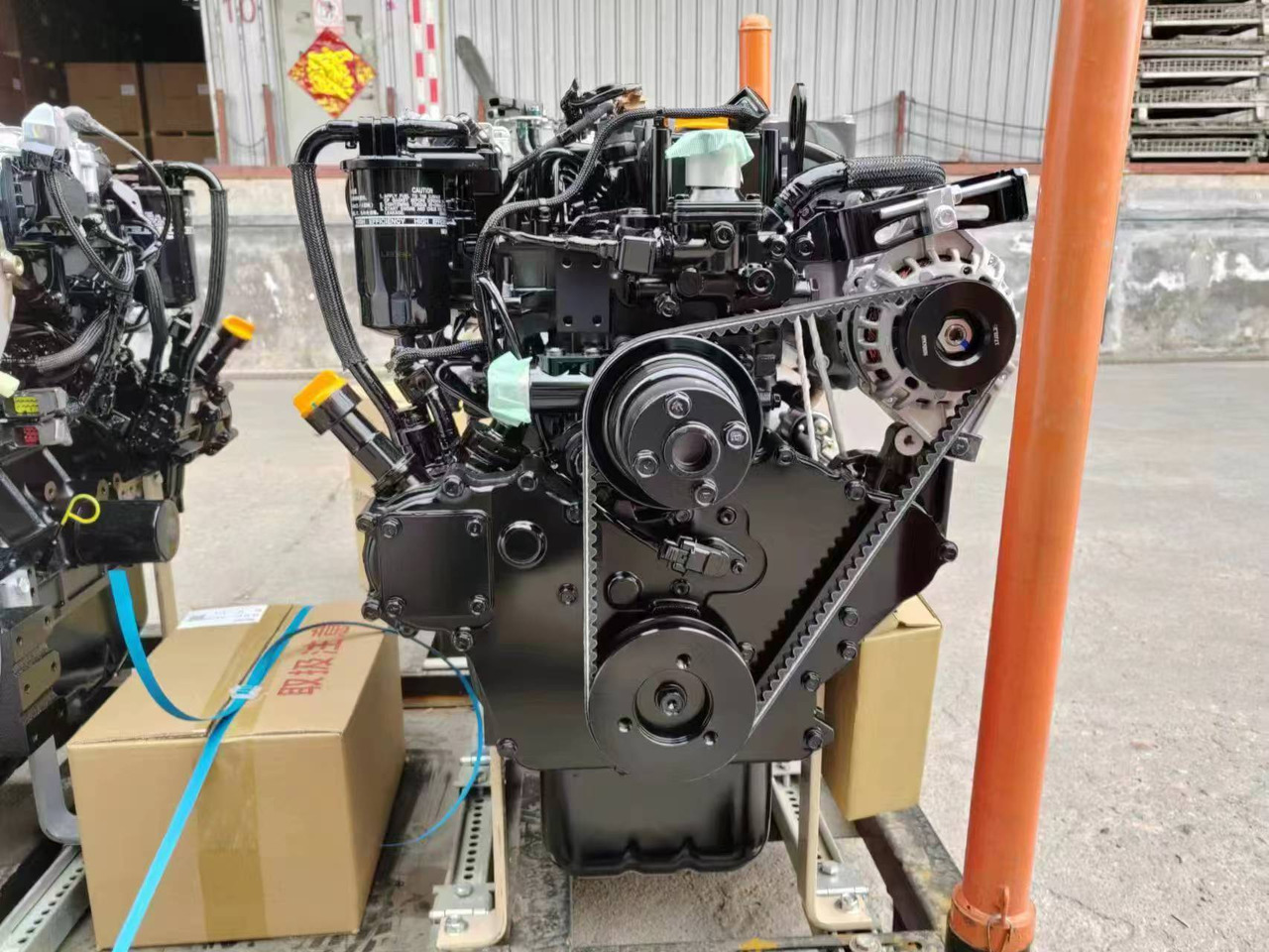 YANMAR 4TNV98C - Engine for Excavator: picture 1 YANMAR 4TNV98C - Engine for Excavator: picture 1