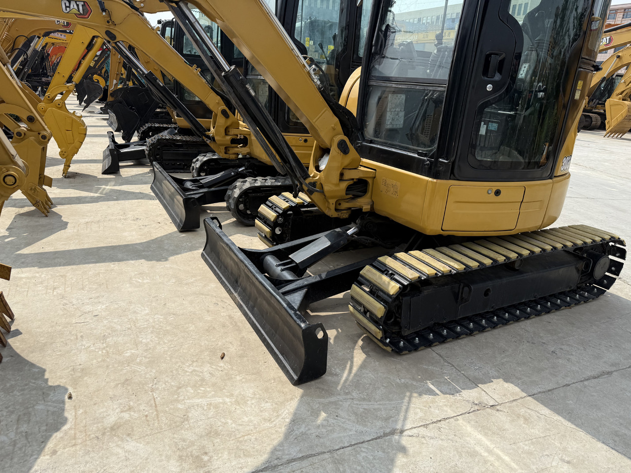 CATERPILLAR 303.5E - Mini excavator: picture 5 CATERPILLAR 303.5E - Mini excavator: picture 5
