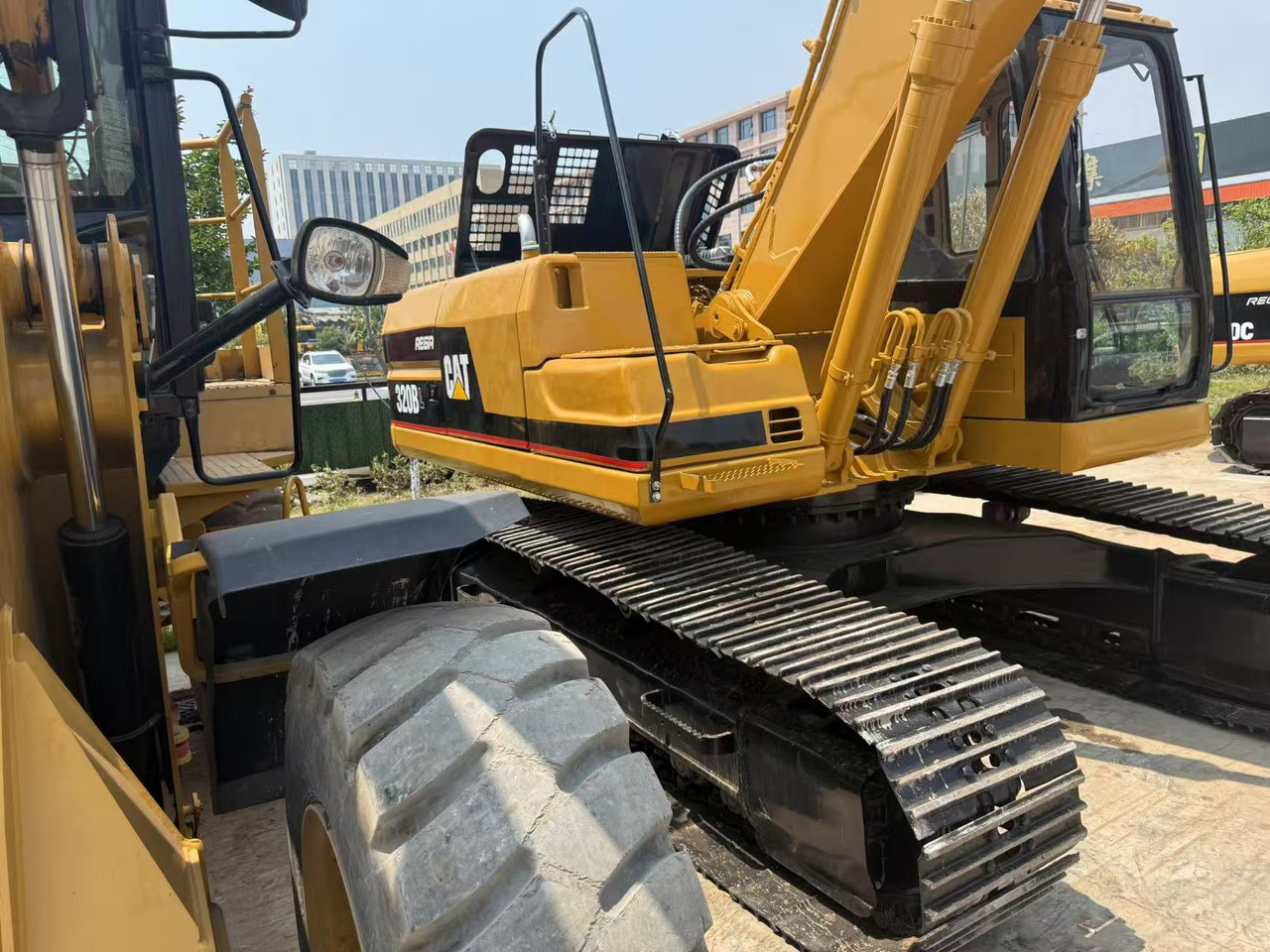 CATERPILLAR CRAWLER EXCAVATOR CAT 320B in Low Price for Hot Sale - Crawler excavator: picture 4 CATERPILLAR CRAWLER EXCAVATOR CAT 320B in Low Price for Hot Sale - Crawler excavator: picture 4