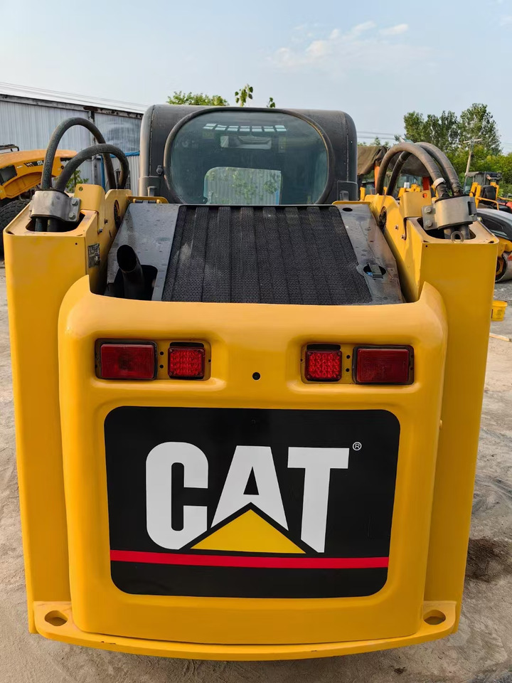 CATERPILLAR used skid-steer CAT246C high quality - Skid steer loader: picture 4 CATERPILLAR used skid-steer CAT246C high quality - Skid steer loader: picture 4