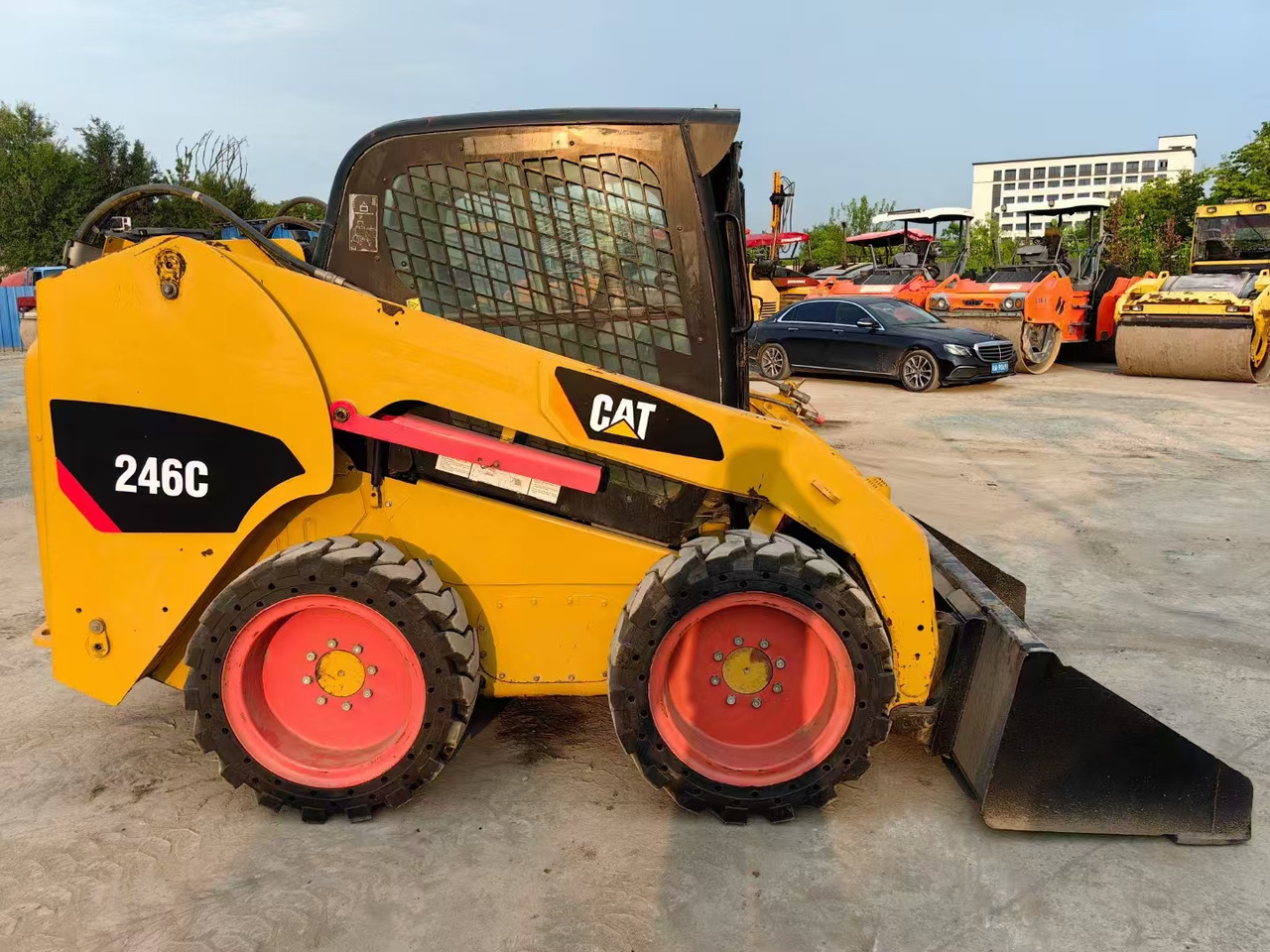 CATERPILLAR used skid-steer CAT246C high quality - Skid steer loader: picture 3 CATERPILLAR used skid-steer CAT246C high quality - Skid steer loader: picture 3