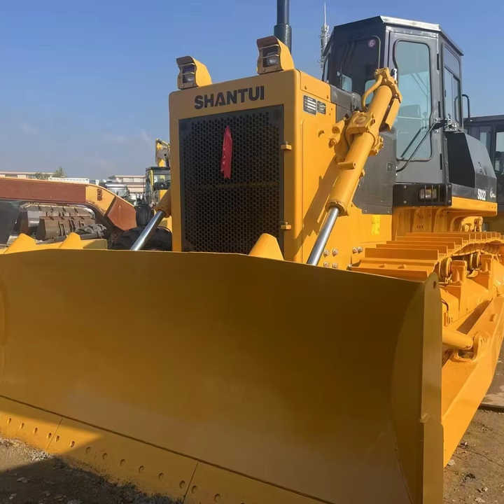 Bulldozer China Famous Brand Used Shantui SD22 Crawler Bulldozer Low Price Running Working Condition for Sale SD16/SD22/SD32 in Stock [ Copy ]: picture 1