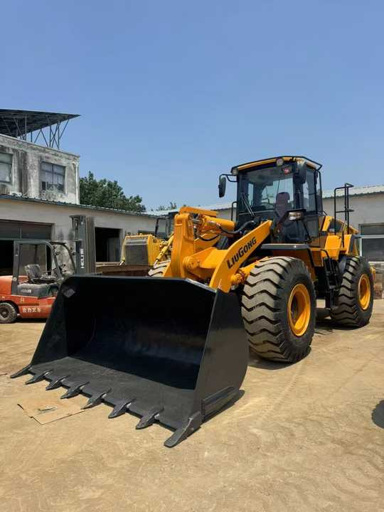 Famous Chinese Brand Second Hand LiuGong Front LoaderConstruction Machinery Used LiuGong 956H Wheel Loader Hot Selling - Wheel loader: picture 5 Famous Chinese Brand Second Hand LiuGong Front LoaderConstruction Machinery Used LiuGong 956H Wheel Loader Hot Selling - Wheel loader: picture 5