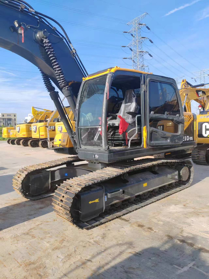 Second-hand EXCAVATOR Hyundai 210-9 Hotsale - Crawler excavator: picture 2 Second-hand EXCAVATOR Hyundai 210-9 Hotsale - Crawler excavator: picture 2