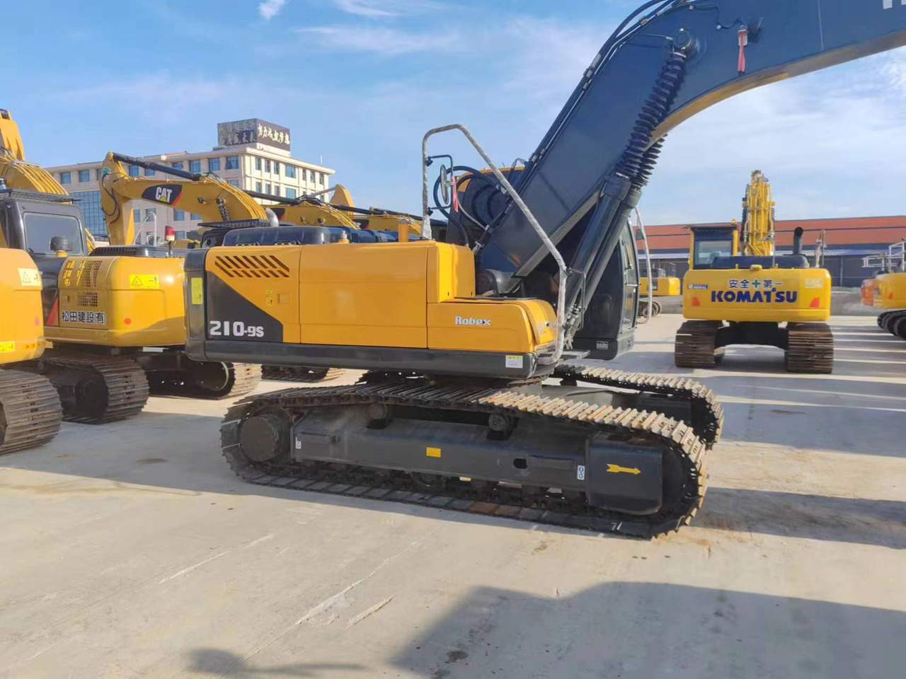 Second-hand EXCAVATOR Hyundai 210-9 Hotsale - Crawler excavator: picture 3 Second-hand EXCAVATOR Hyundai 210-9 Hotsale - Crawler excavator: picture 3