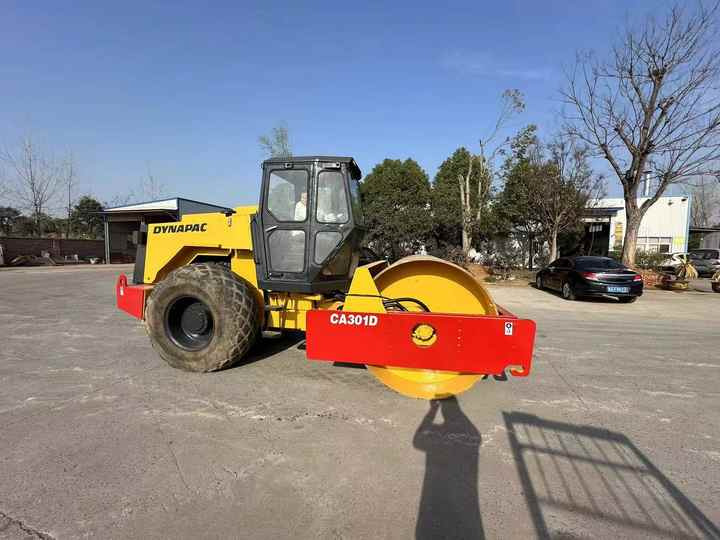Road roller Used Heavy Construction Equipment Dynapac Ca301d Second Hand Road Rollers Used Machine Hot Sale: picture 6