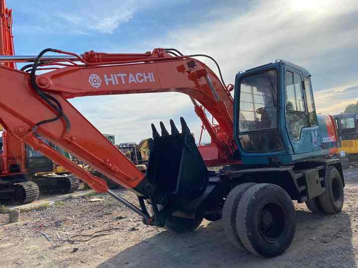 Used Hitachi Ex100WD Wheel Excavator for Sale Japan Made Hitachi Ex100wd Wheeled Excavator for Sale - Wheel excavator: picture 5 Used Hitachi Ex100WD Wheel Excavator for Sale Japan Made Hitachi Ex100wd Wheeled Excavator for Sale - Wheel excavator: picture 5