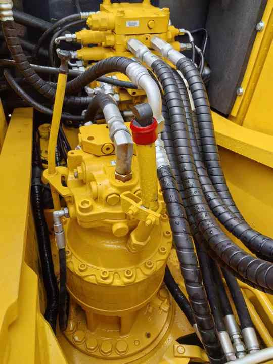 Used Komatsu PC160 Crawler Hydraulic High Performance Digger Excavator Construction Machinery Used Machinery for Sale - Crawler excavator: picture 5 Used Komatsu PC160 Crawler Hydraulic High Performance Digger Excavator Construction Machinery Used Machinery for Sale - Crawler excavator: picture 5