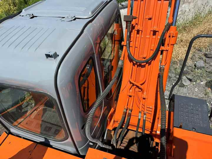 Used Wheel Excavator Hitachi ZX 130W Made in Japan 13ton Hitachi Zx130w Wheel Excavator Price Used Hitachi Zx130 Excavator SALE - Wheel excavator: picture 5 Used Wheel Excavator Hitachi ZX 130W Made in Japan 13ton Hitachi Zx130w Wheel Excavator Price Used Hitachi Zx130 Excavator SALE - Wheel excavator: picture 5