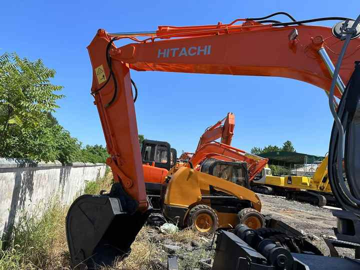 Used Wheel Excavator Hitachi ZX 130W Made in Japan 13tonHitachi Zx130w Wheel Excavator Price Used Hitachi Zx130 Excavator SALE - Wheel excavator: picture 3 Used Wheel Excavator Hitachi ZX 130W Made in Japan 13tonHitachi Zx130w Wheel Excavator Price Used Hitachi Zx130 Excavator SALE - Wheel excavator: picture 3