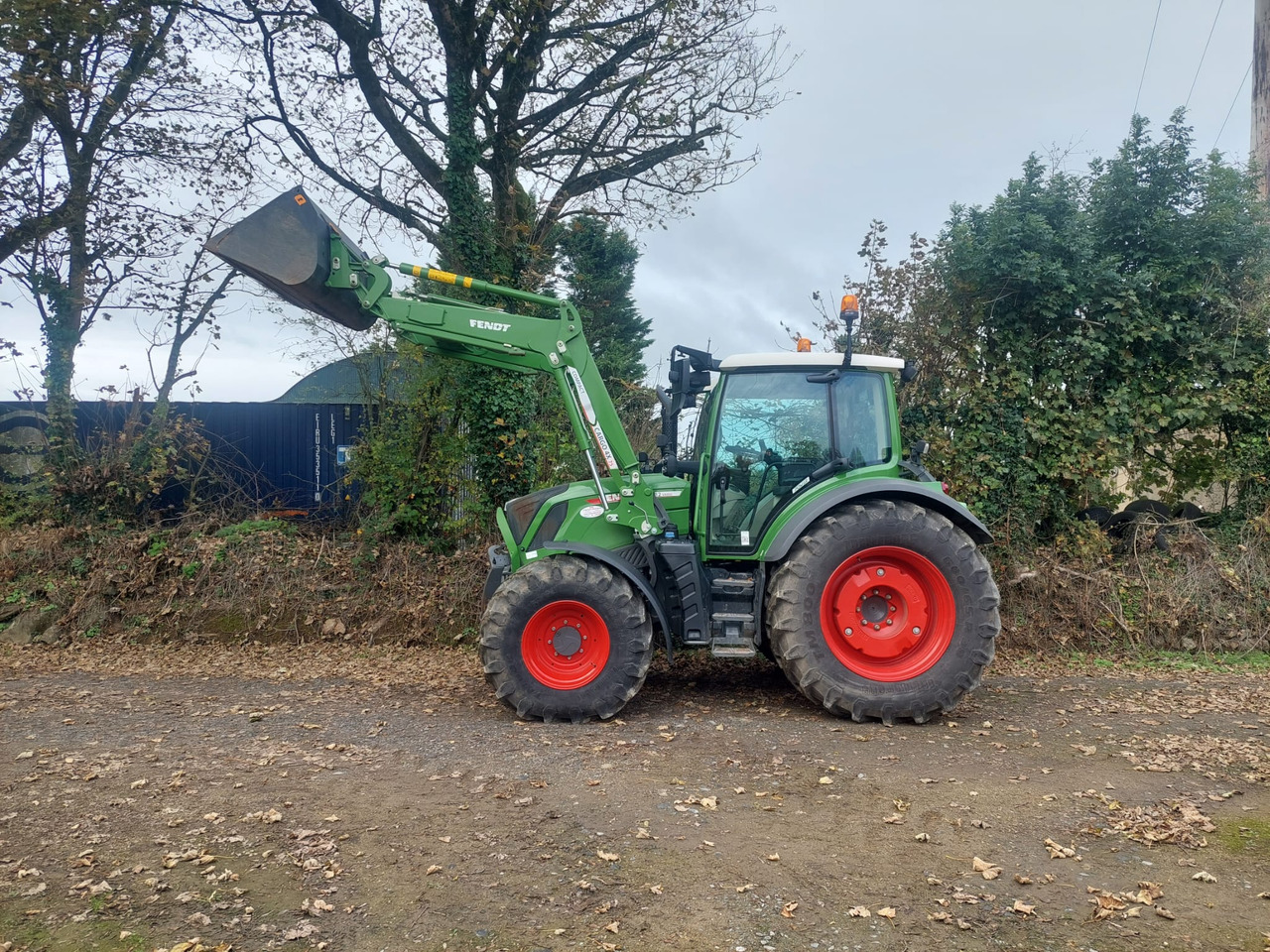 Farm tractor FENDT 312 VARIO: picture 8