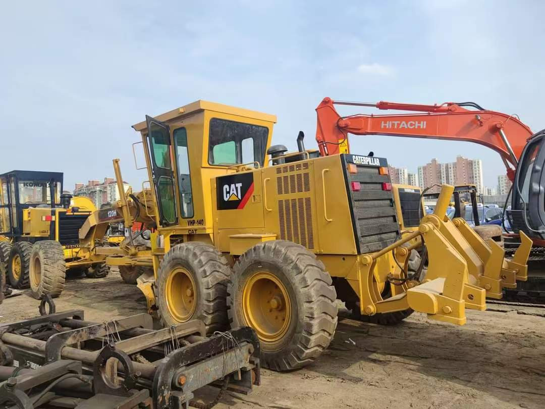 CATERPILLAR 120H - Grader: picture 4 CATERPILLAR 120H - Grader: picture 4