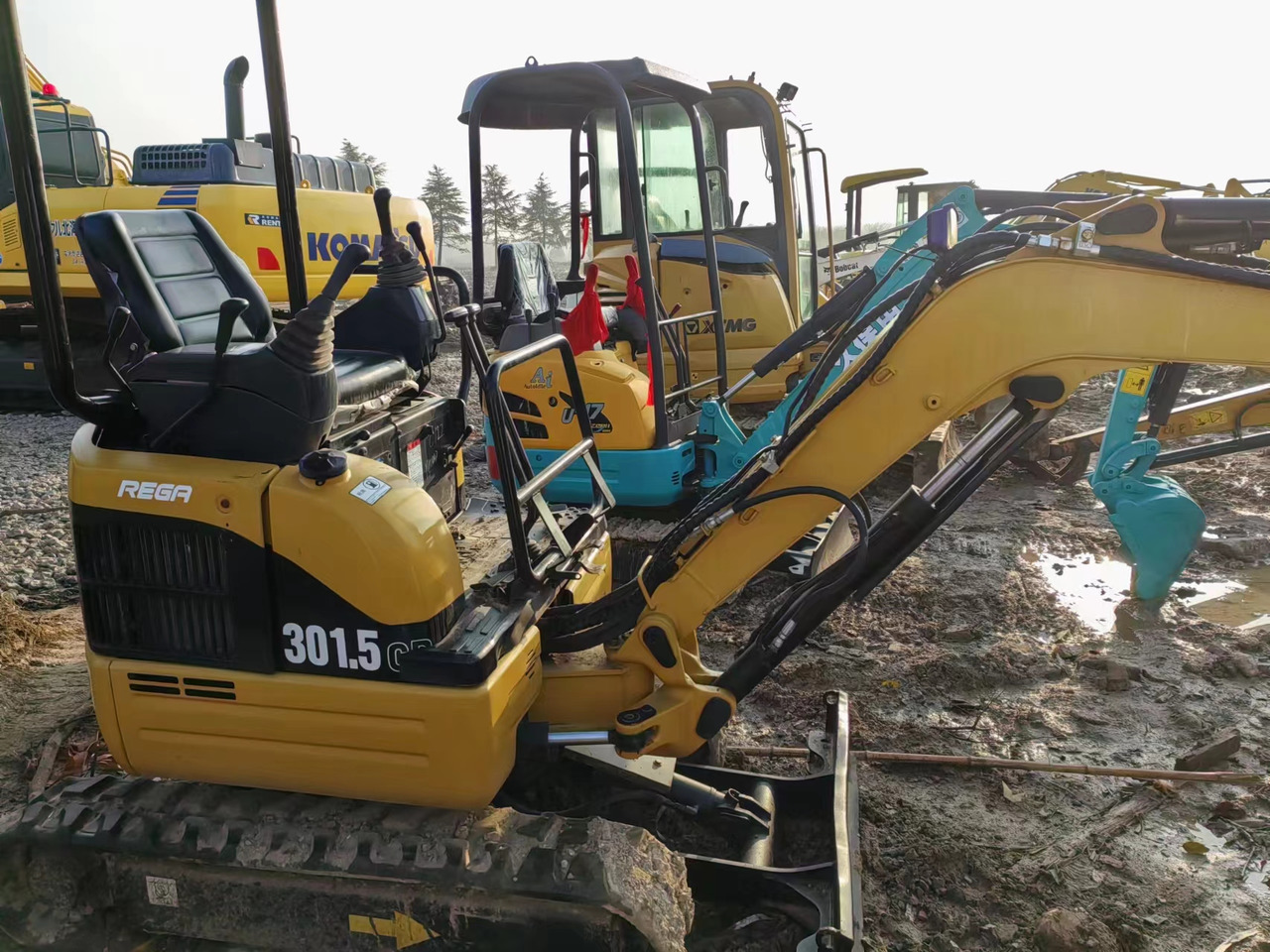 CATERPILLAR 301.5C - Mini excavator: picture 1 CATERPILLAR 301.5C - Mini excavator: picture 1