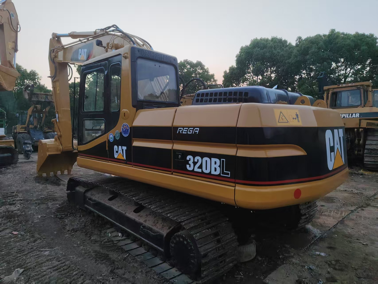 CATERPILLAR 320B - Crawler excavator: picture 5 CATERPILLAR 320B - Crawler excavator: picture 5