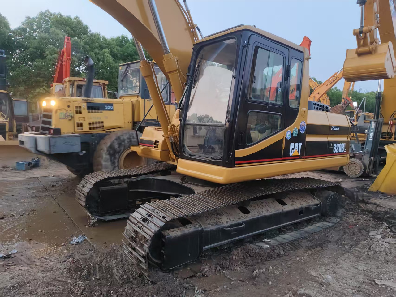 CATERPILLAR 320B - Crawler excavator: picture 4 CATERPILLAR 320B - Crawler excavator: picture 4