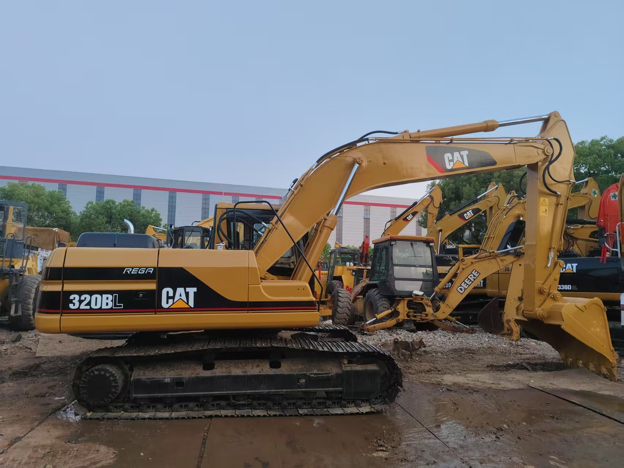 CATERPILLAR 320B - Crawler excavator: picture 3 CATERPILLAR 320B - Crawler excavator: picture 3