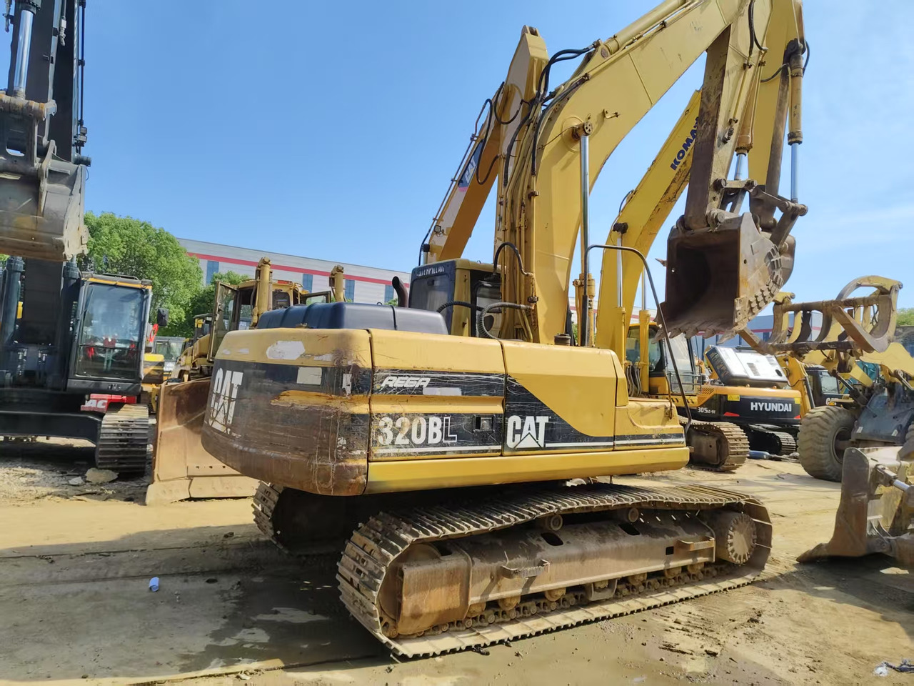 CATERPILLAR 320B - Crawler excavator: picture 2 CATERPILLAR 320B - Crawler excavator: picture 2