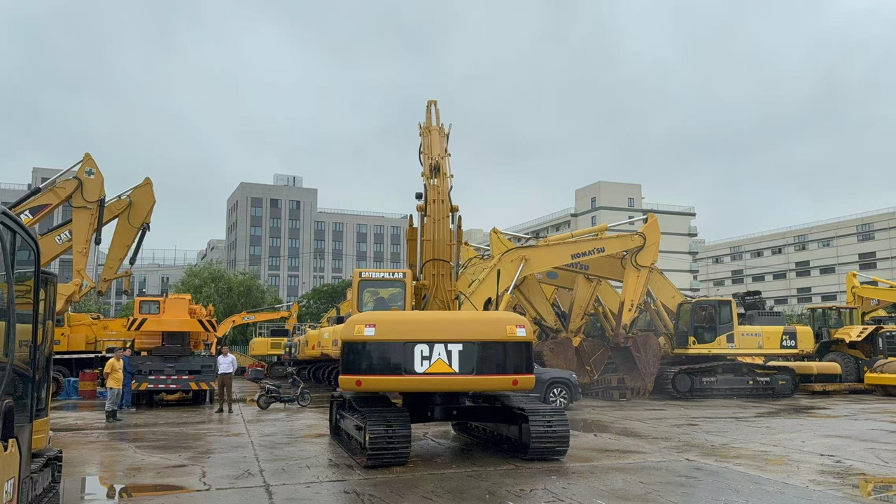 CATERPILLAR 320C - Crawler excavator: picture 3 CATERPILLAR 320C - Crawler excavator: picture 3