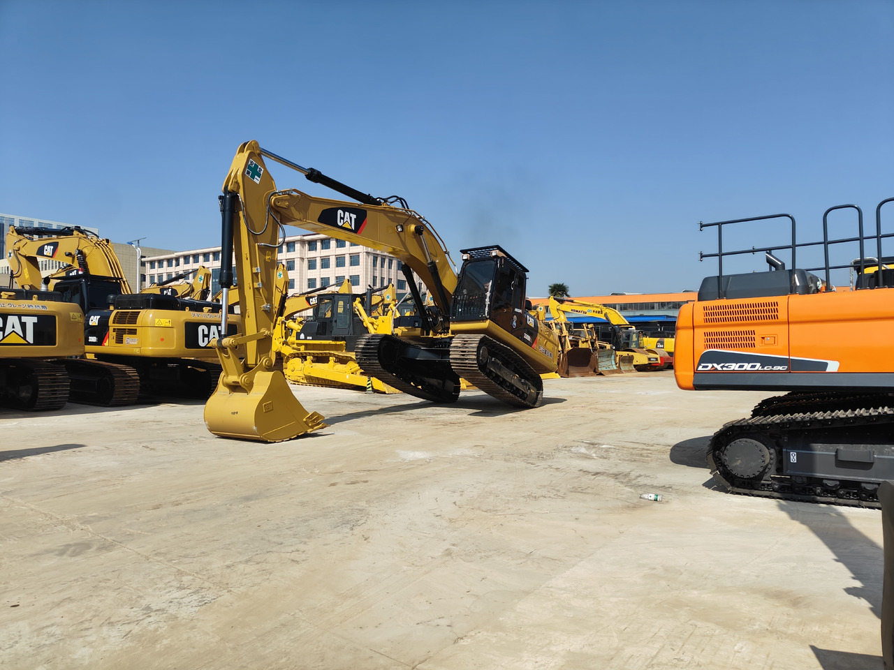 CATERPILLAR 330D2 - Crawler excavator: picture 5 CATERPILLAR 330D2 - Crawler excavator: picture 5