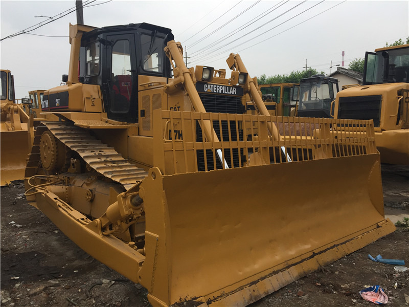 CATERPILLAR D7H - Bulldozer: picture 2 CATERPILLAR D7H - Bulldozer: picture 2